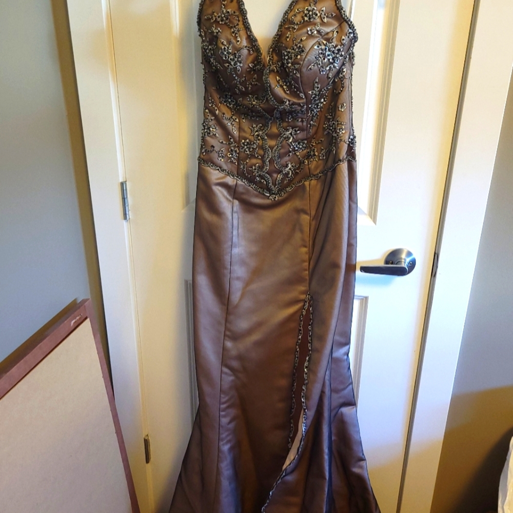 Beaded detail Grad/Evening Dress